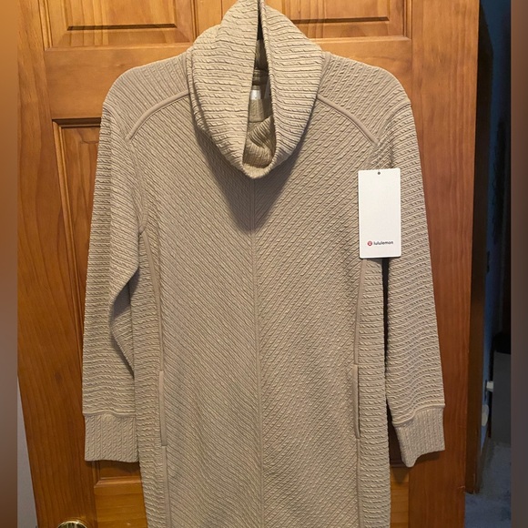 Lululemon On Repeat Dress - Picture 6 of 15